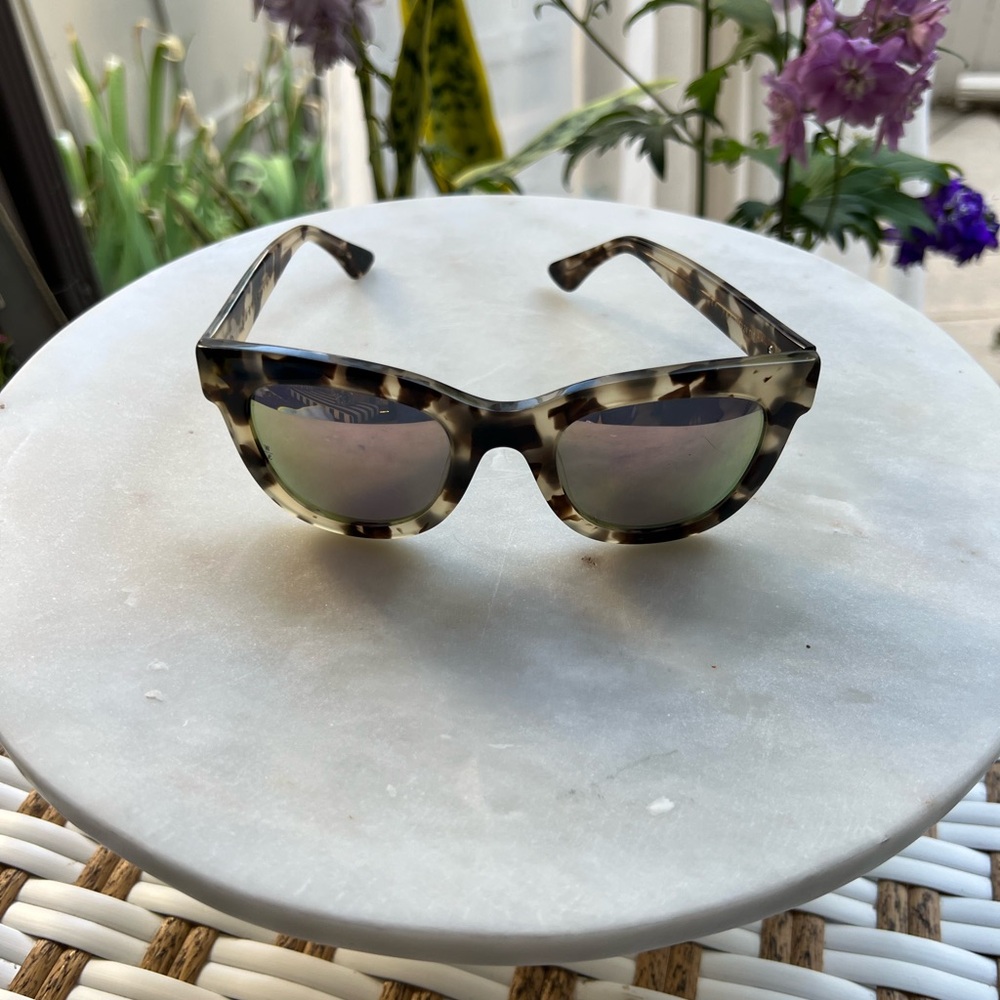 WONDERLAND Tortoise Shell Sunglasses - Picture 6 of 11